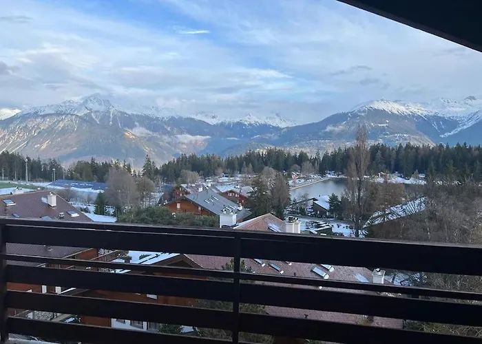 아파트 Attic Gem With Unbeatable Moubra View *